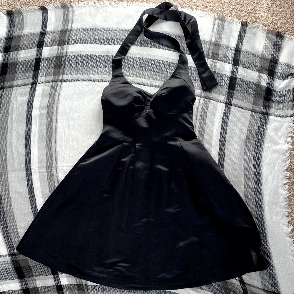 Fit and flare LBD